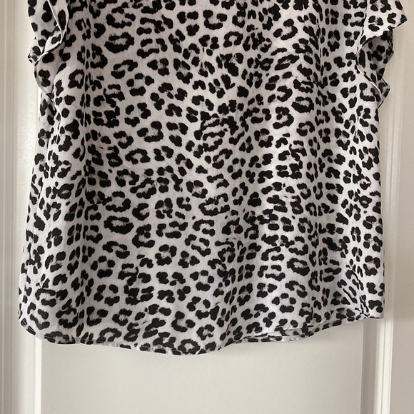 Ann Taylor Factory small blouse animal print ruffle short sleeves - Picture 6 of 13